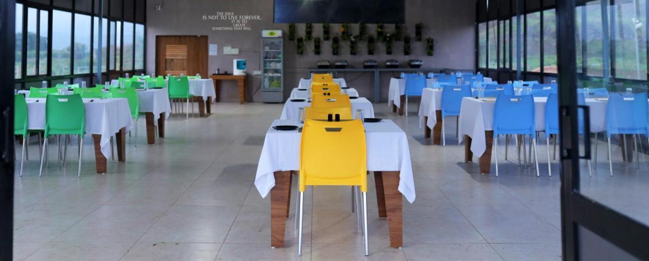 Leena Resort Garudeshwar Bagian luar foto